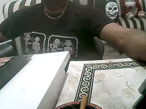 MezaRDanOnLineee online show from February 10, 9:25 pm