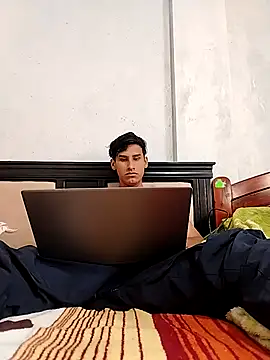 Elhhip online show from May 24, 4:24 pm