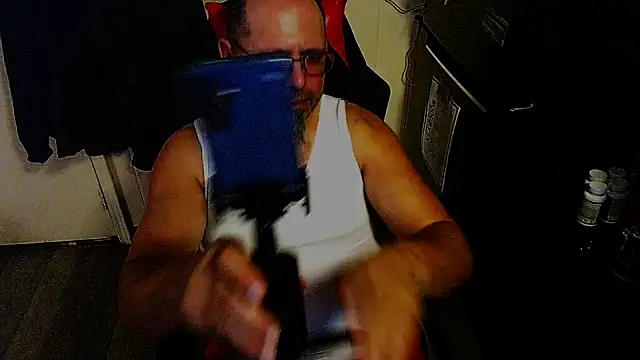 KrazyLegz online show from December 15, 2:19 am