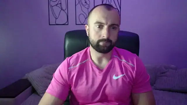 brindlefly6969 online show from November 1, 12:31 pm