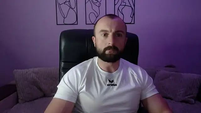 brindlefly6969 online show from June 3, 10:50 am