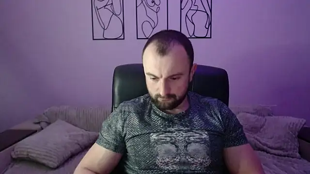 brindlefly6969 online show from February 11, 12:32 pm