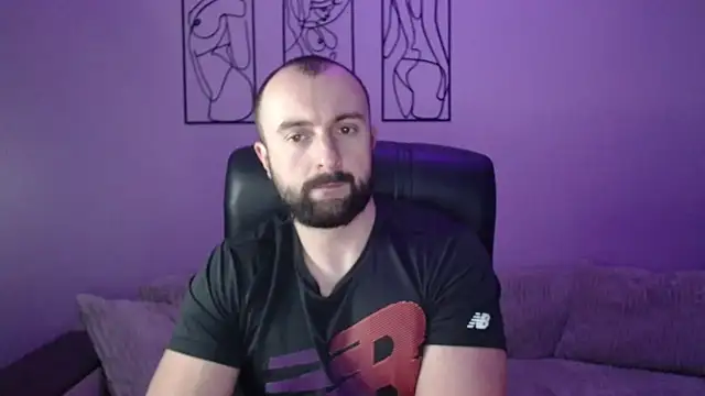 brindlefly6969 online show from December 16, 12:23 pm