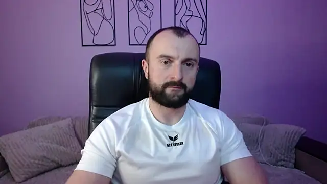 brindlefly6969 online show from April 8, 11:20 am