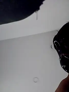 Iliketocooksquirt25 online show from October 15, 3:47 am