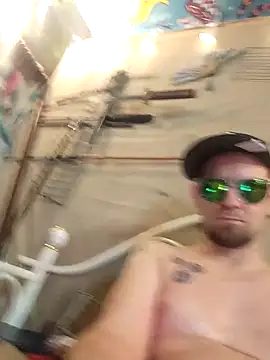 Snapshot of Herwish chatting on February 1, 2:05 am Herwish online show from February 1, 2:05 am