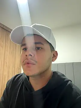 fernandokeprofc online show from December 23, 4:32 am