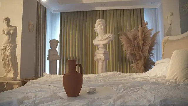 tommyjoyer online show from October 25, 9:55 am