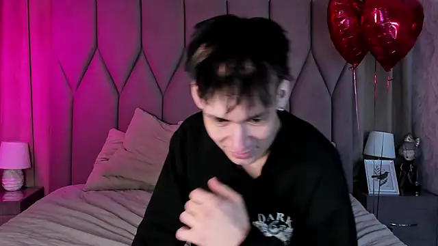 CalvinOwens online show from February 5, 3:45 am