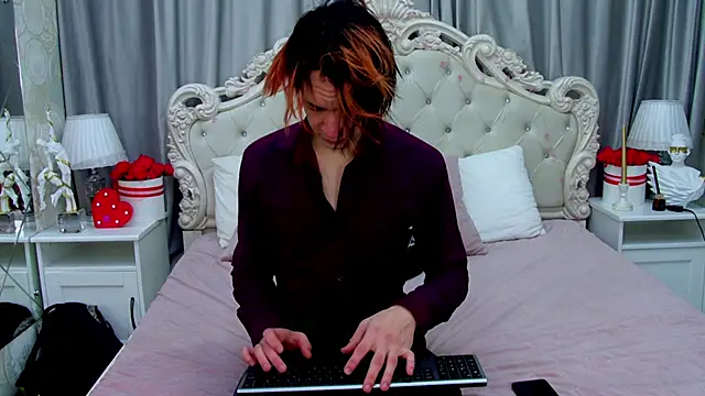 CalvinOwens online show from December 8, 3:32 am