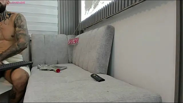 Apolo Bianco  online show from November 21, 6:23 am