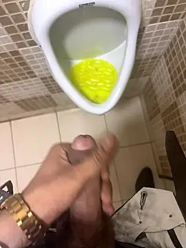 hitlar1026 online show from November 20, 6:35 am