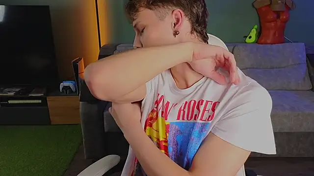 TeddyLiLboy online show from November 5, 4:20 pm