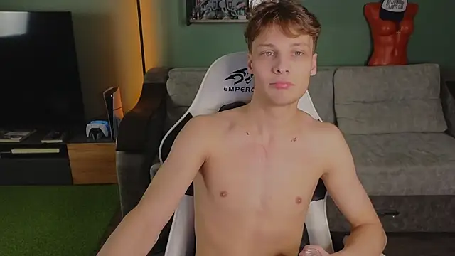 TeddyLiLboy online show from October 29, 1:36 pm