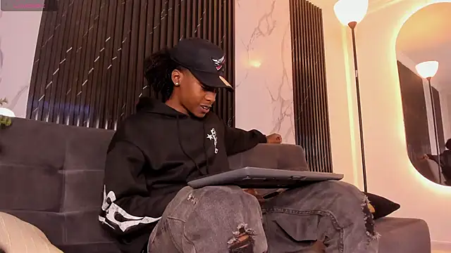 BRYXXXON1 online show from February 8, 3:41 am