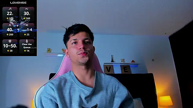Snapshot of Issac_james_ chatting on October 15, 4:31 am Issac james online show from October 15, 4:31 am