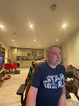 LondonTeffy online show from March 3, 10:05 pm