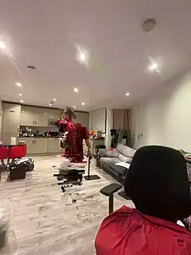 LondonTeffy online show from February 24, 10:10 pm