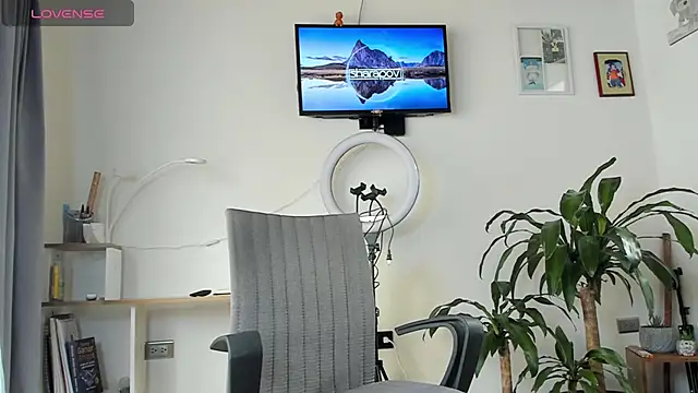 manucute 23  online show from October 2, 4:44 pm