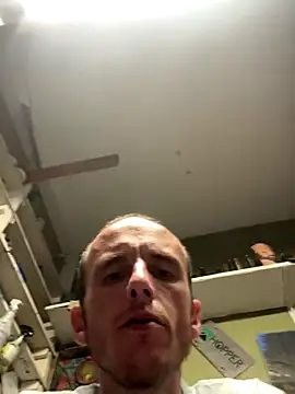 Snapshot of tleaper21101 chatting on September 14, 6:15 am tleaper21101 online show from September 14, 6:15 am