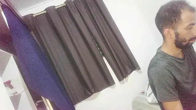 UncutToyBoy23cm online show from November 2, 10:03 pm