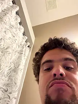 bigitaliandic online show from December 4, 10:19 pm