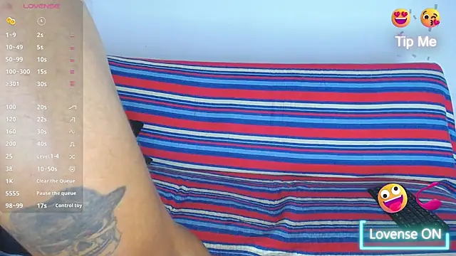 Latino Junge online show from December 11, 3:00 pm