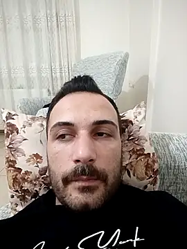 modelturanist27 online show from April 29, 11:33 pm