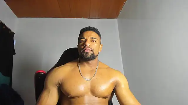 estebanlobo- online show from September 9, 11:03 pm