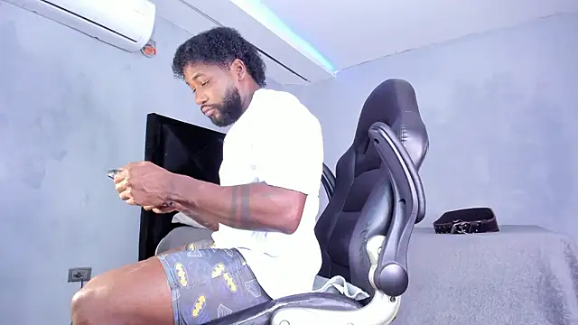 Dancelwashington online show from February 3, 8:47 pm