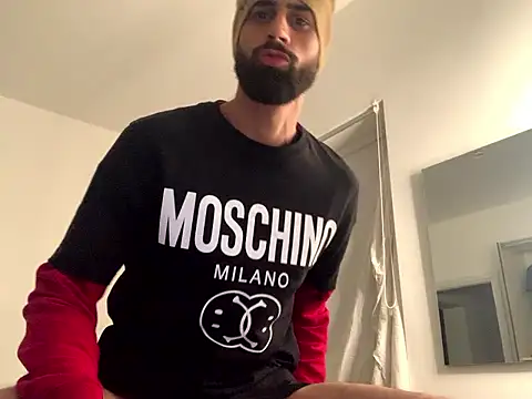 Snapshot of hugoprada chatting on December 8, 7:54 pm hugoprada online show from December 8, 7:54 pm