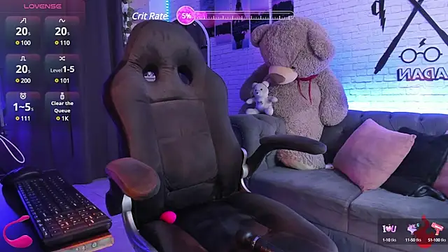 Naughty Charly online show from December 31, 3:31 pm