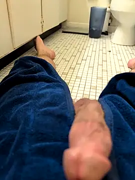 RandomGuy420lol online show from November 19, 8:25 am