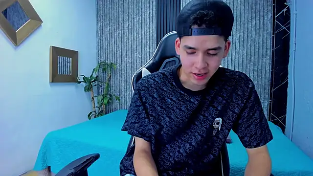 Mike 0233  online show from October 31, 5:09 am