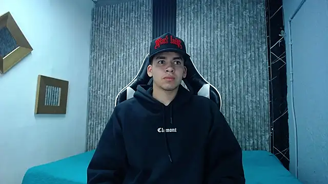 Mike 0233  online show from November 21, 5:06 am