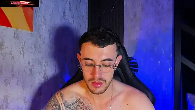 CodyWalkerR online show from June 23, 5:49 pm