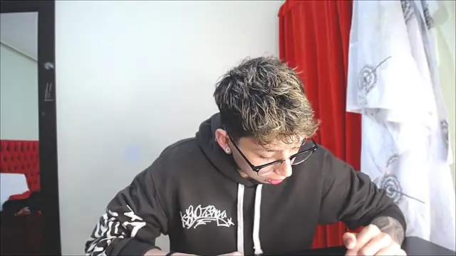 Snapshot of _Thomas_hot_ chatting on January 23, 7:51 pm Thomas hot online show from January 23, 7:51 pm