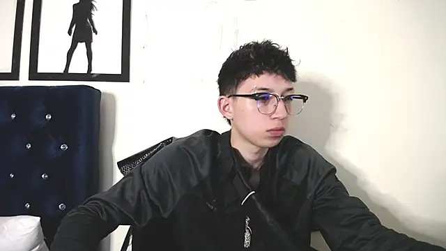 Snapshot of _Thomas_hot_ chatting on September 11, 11:59 pm Thomas hot online show from September 11, 11:59 pm