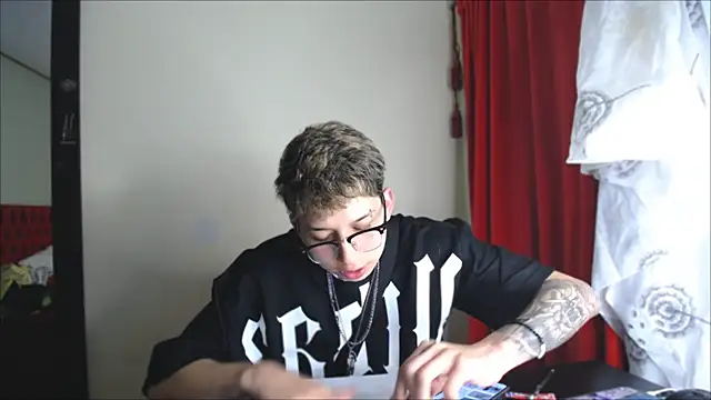 Snapshot of _Thomas_hot_ chatting on December 27, 7:46 pm Thomas hot online show from December 27, 7:46 pm
