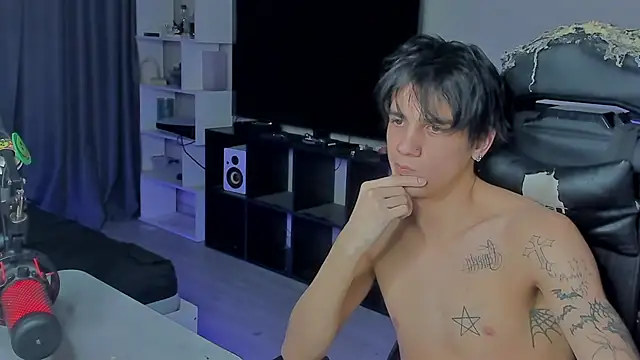 Snapshot of MarkBrowniii chatting on October 9, 11:53 pm MarkBrowniii online show from October 9, 11:53 pm