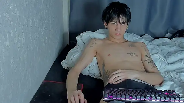 Snapshot of MarkBrowniii chatting on October 29, 4:26 am MarkBrowniii online show from October 29, 4:26 am