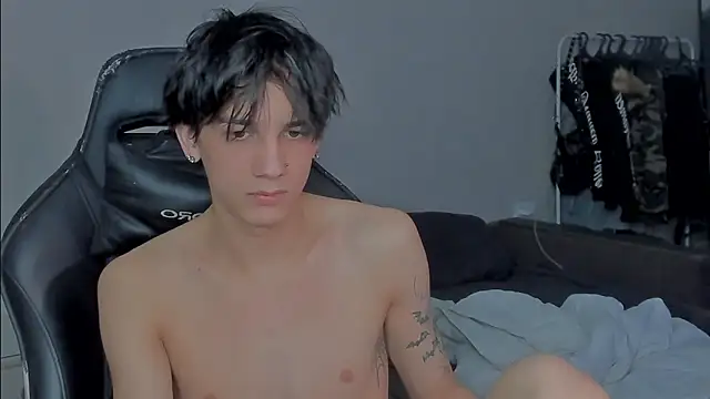 Snapshot of MarkBrowniii chatting on January 9, 8:55 pm MarkBrowniii online show from January 9, 8:55 pm