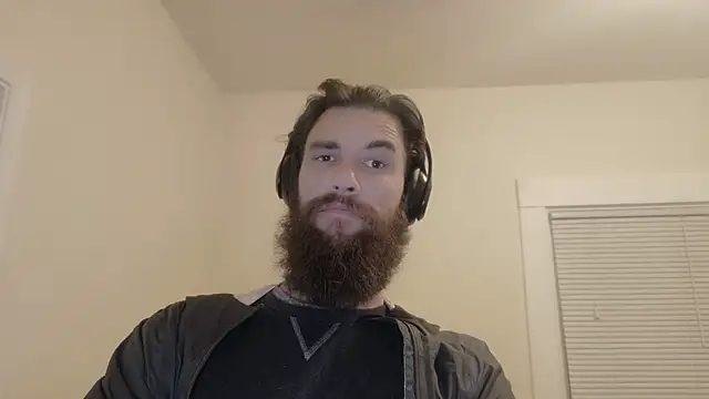 Armyexhibitionistvet online show from October 13, 1:39 pm