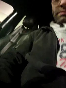 robertilevis online show from January 29, 6:18 pm