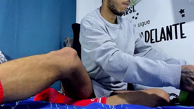 Aronxxs online show from December 4, 9:16 am