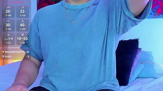 arminjones1 online show from February 5, 3:34 am