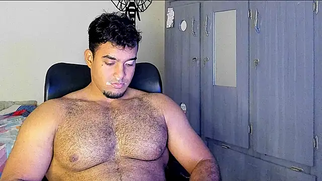 Big furry bear13 online show from January 18, 6:31 am