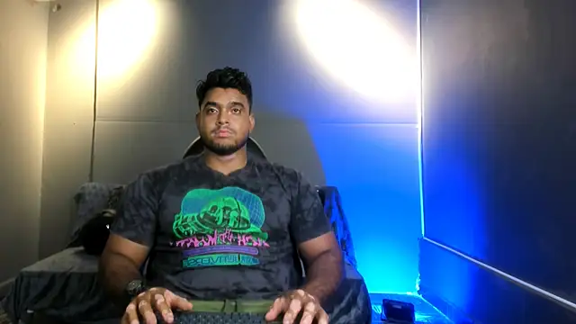 Big furry bear13 online show from December 14, 6:31 am