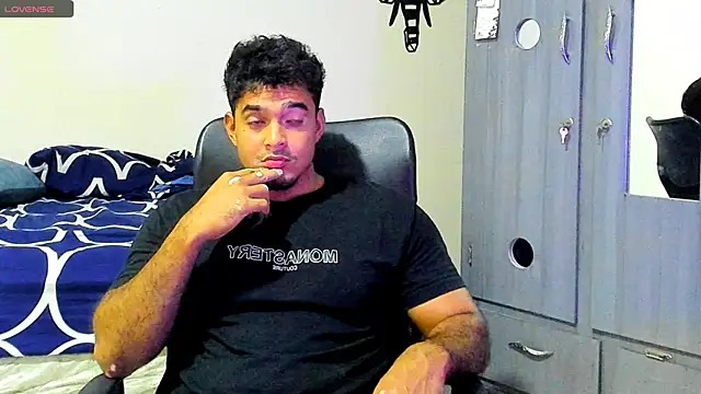 Big furry bear13 online show from March 5, 6:01 am