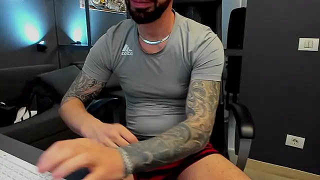 AronGrant online show from February 12, 11:05 am